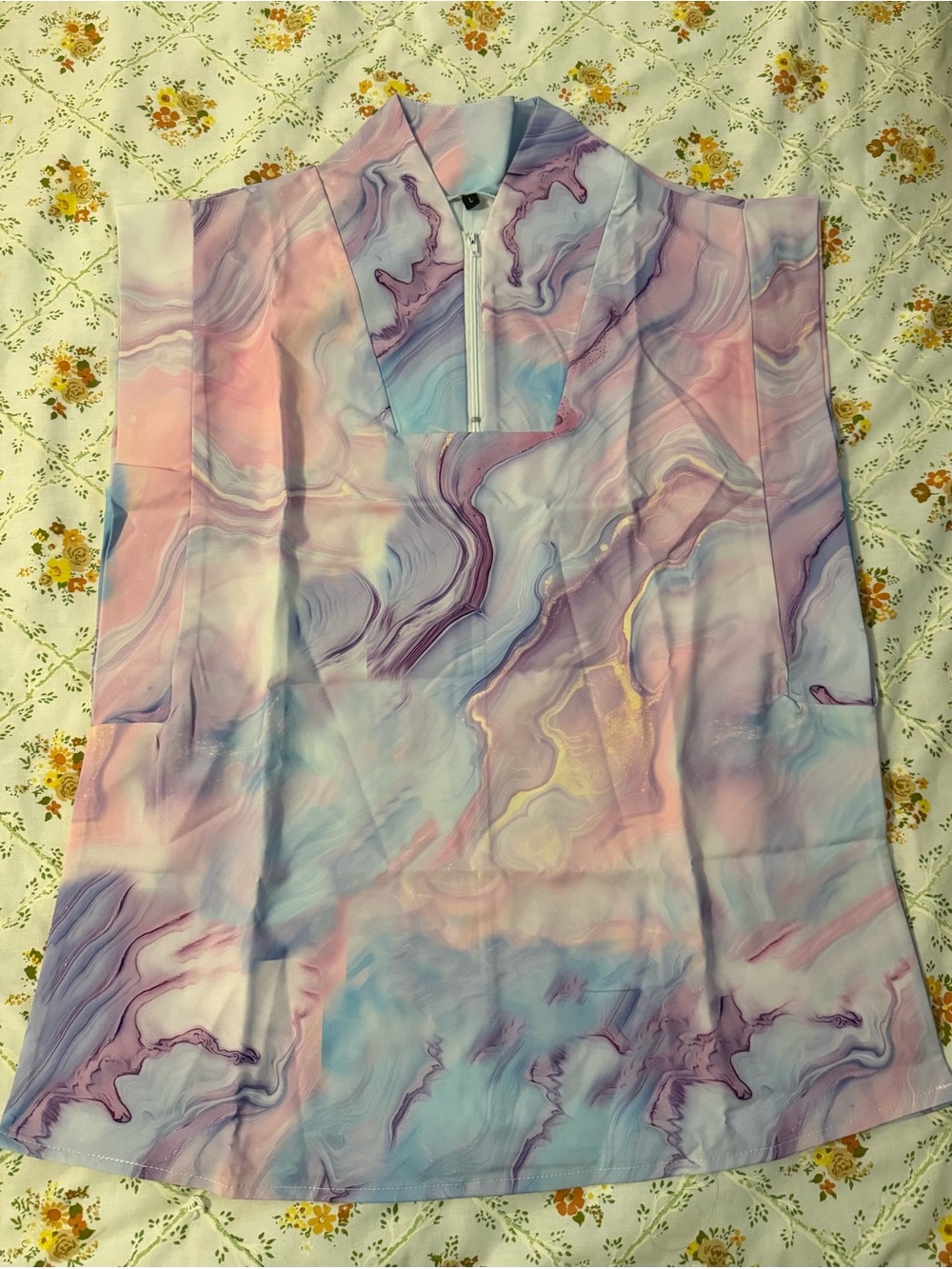 Marble-Print half zip slim fit scrub top